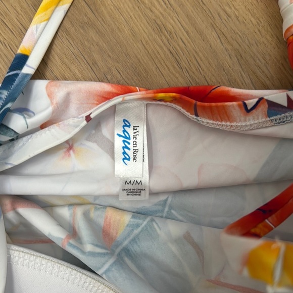 La Vie En Rose Swimwear top - Picture 2 of 3